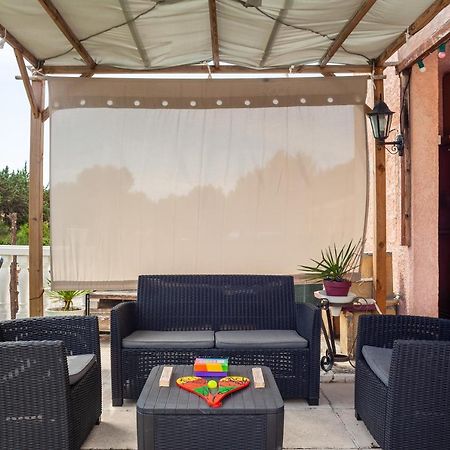 Appartement Avec Piscine Et Cuisine Roquefort-la-Bédoule Eksteriør bilde