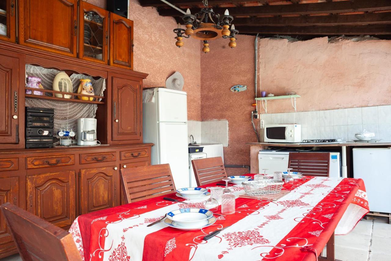 Appartement Avec Piscine Et Cuisine Roquefort-la-Bédoule Eksteriør bilde